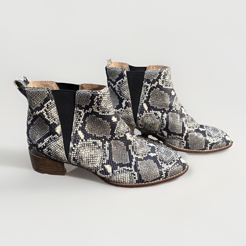 MADEWELL Size 6 Western Boot Suede Wet Pebble Taupe Gray $198